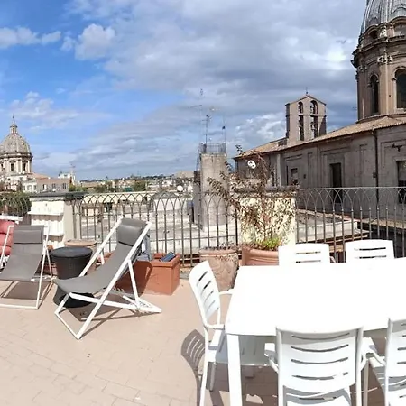 Apartment Terrace On The Monuments Of Rom